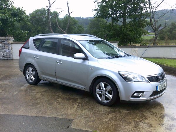 Kia Ceed MPV, Diesel, 2012, Silver