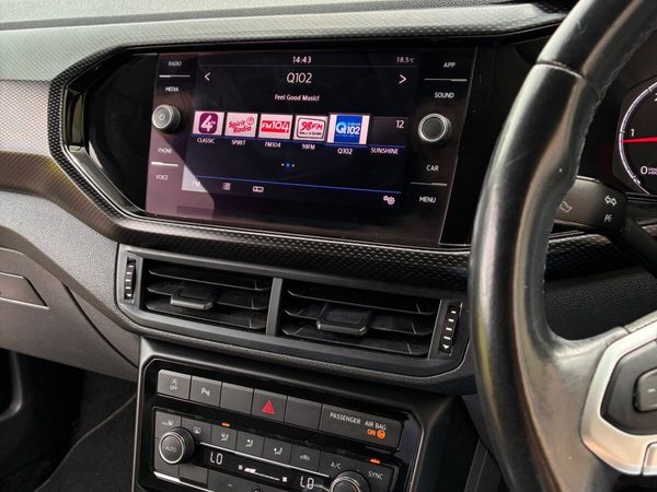 Volkswagen T-Cross Estate/Jeep, Diesel, 2020, Black