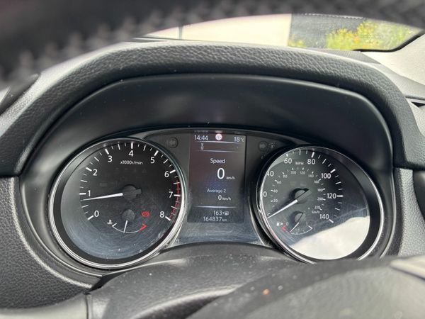 Nissan Qashqai Hatchback, Petrol, 2015, Blue