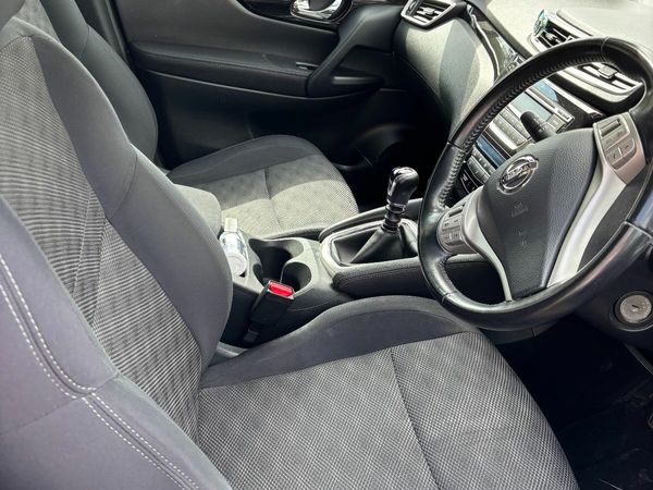 Nissan Qashqai Hatchback, Petrol, 2015, Blue