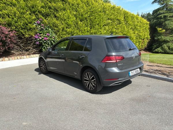 Volkswagen Golf Hatchback, Diesel, 2017, Grey