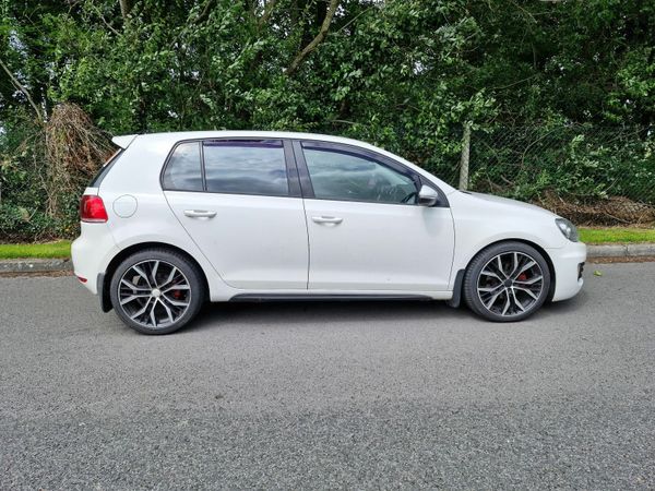 Volkswagen Golf Hatchback, Diesel, 2011, White