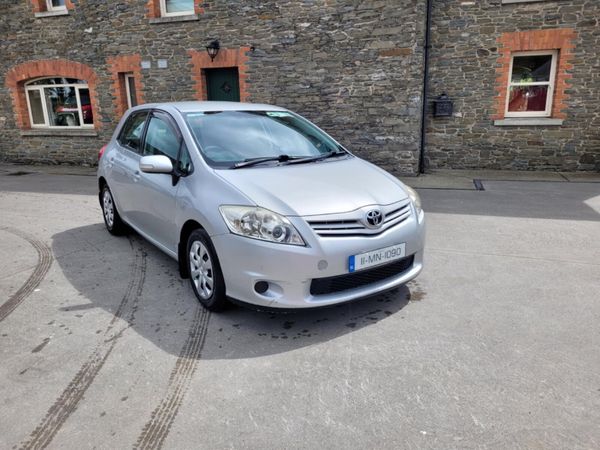 Toyota Auris Hatchback, Diesel, 2011, Silver