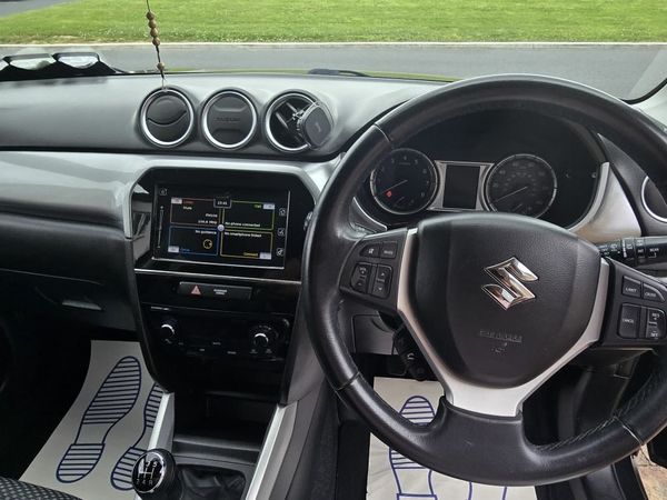 Suzuki Vitara SUV, Petrol, 2017, Black