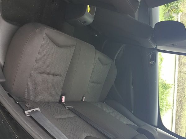 Peugeot 308 Hatchback, Diesel, 2011, Black