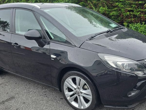 Vauxhall Zafira MPV, Petrol, 2015, Black