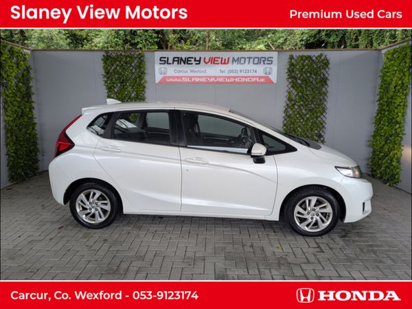 Honda Jazz Hatchback, Petrol, 2016, White