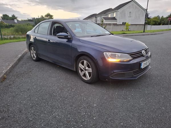 Volkswagen Jetta Saloon, Diesel, 2013, Blue