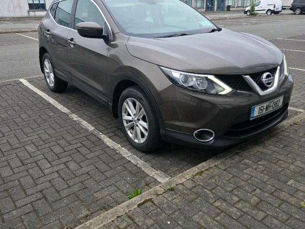 Nissan Qashqai Hatchback, Diesel, 2015, Brown