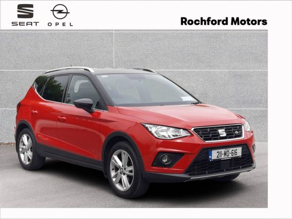 SEAT Arona Hatchback, Petrol, 2021, Red