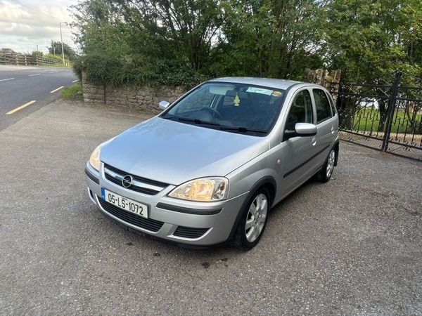 Opel Corsa Hatchback, Petrol, 2005, Silver