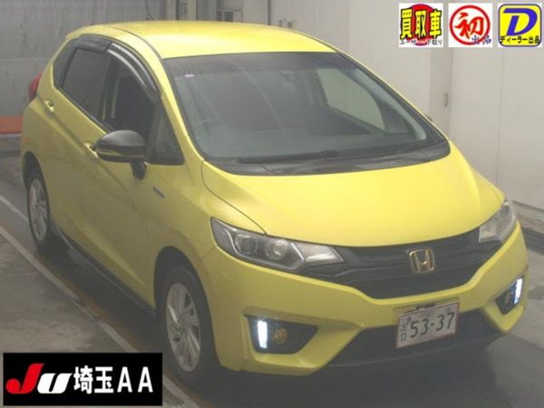 Honda Fit Hatchback, Petrol Hybrid, 2016, Yellow