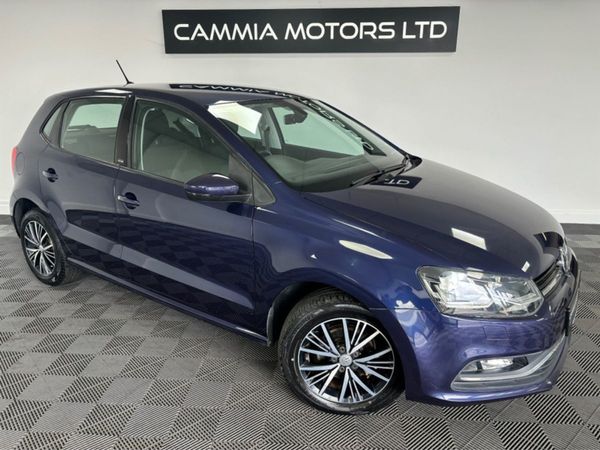 Volkswagen Polo Hatchback, Petrol, 2016, Blue