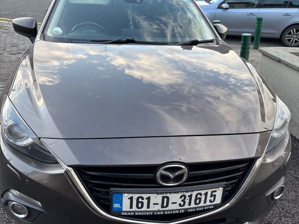 Mazda Mazda3 Hatchback, Diesel, 2016, Brown