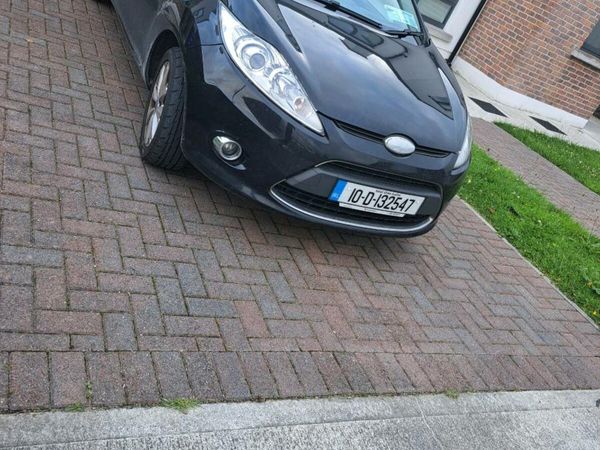 Ford Fiesta Hatchback, Petrol, 2010, Black