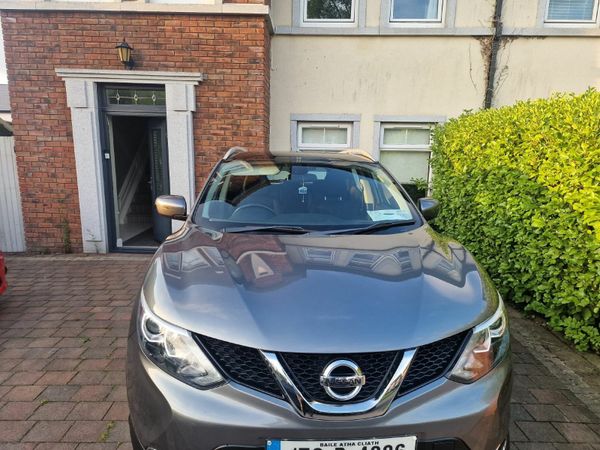 Nissan Qashqai SUV, Diesel, 2017, Grey
