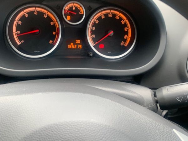 Opel Corsa Hatchback, Petrol, 2009, Silver