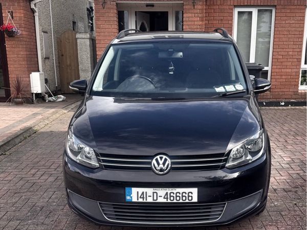 Volkswagen Touran MPV, Petrol, 2014, Black