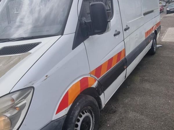 Mercedes-Benz Sprinter Van, Diesel, 2010, White