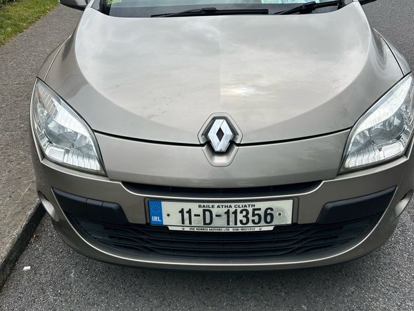 Renault Megane Hatchback, Diesel, 2011, Gold