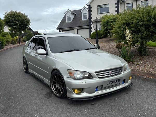 Lexus IS Saloon, Petrol, 2005, Silver