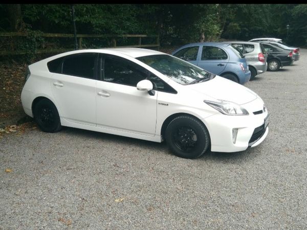 Toyota Prius Hatchback, Petrol Hybrid, 2013, White