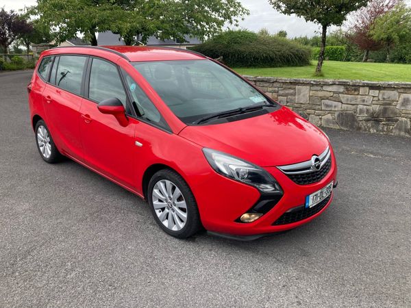 Opel Zafira MPV, Diesel, 2017, Red