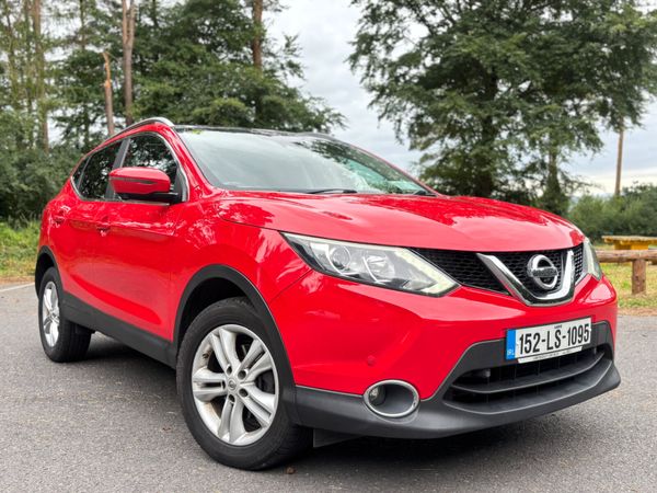 Nissan Qashqai Hatchback, Diesel, 2015, Red