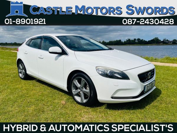Volvo V40 Hatchback, Petrol, 2013, White