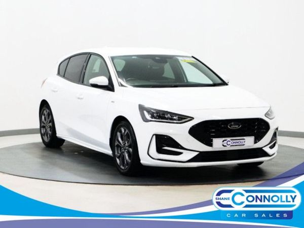 Ford Focus Hatchback, Petrol, 2023, White