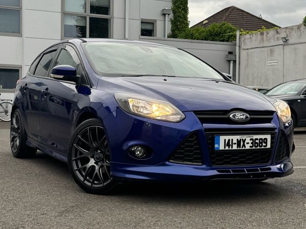 Ford Focus Hatchback, Petrol, 2014, Blue