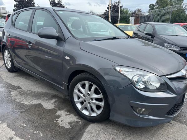 Hyundai i30 Hatchback, Diesel, 2010, Grey