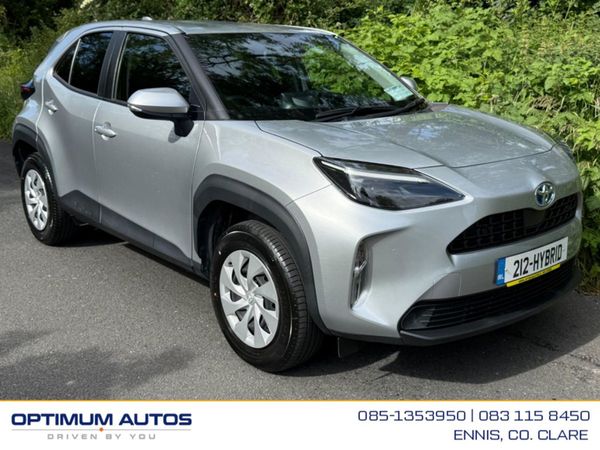 Toyota Yaris Cross Hatchback, Petrol Hybrid, 2021, Silver