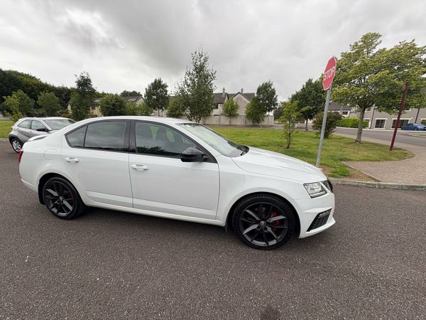Skoda Octavia Saloon, Diesel, 2019, White