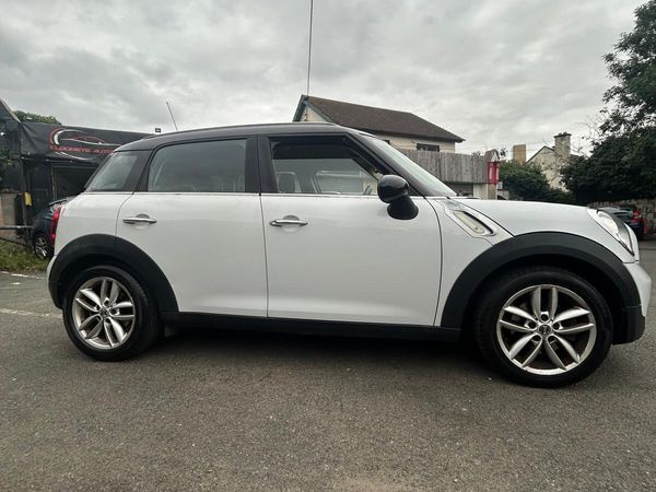 Mini Cooper Hatchback, Diesel, 2011, White