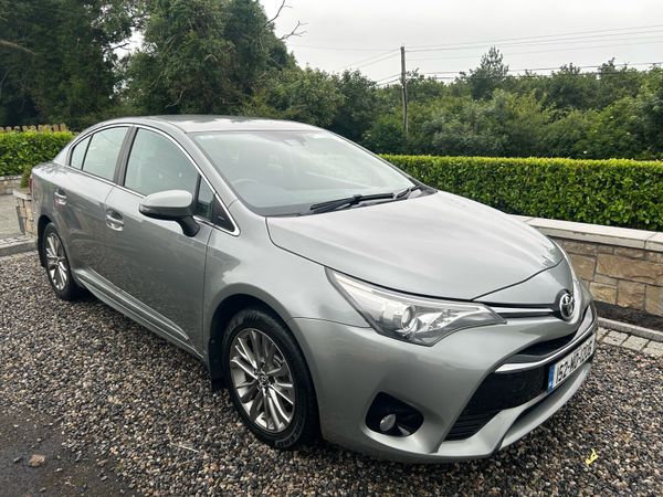 Toyota Avensis Saloon, Diesel, 2015, Grey