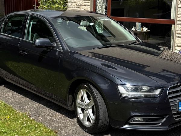 Audi A4 Saloon, Diesel, 2015, Blue