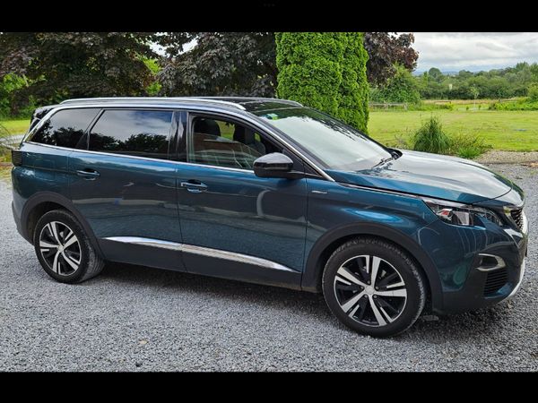 Peugeot 5008 MPV, Diesel, 2019, Green