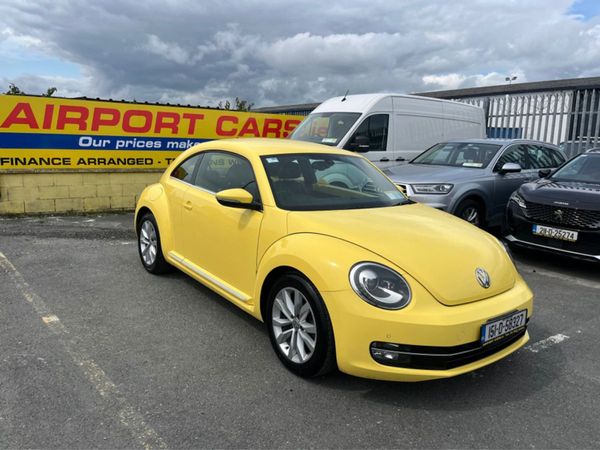 Volkswagen Beetle Hatchback, Petrol, 2015, Yellow