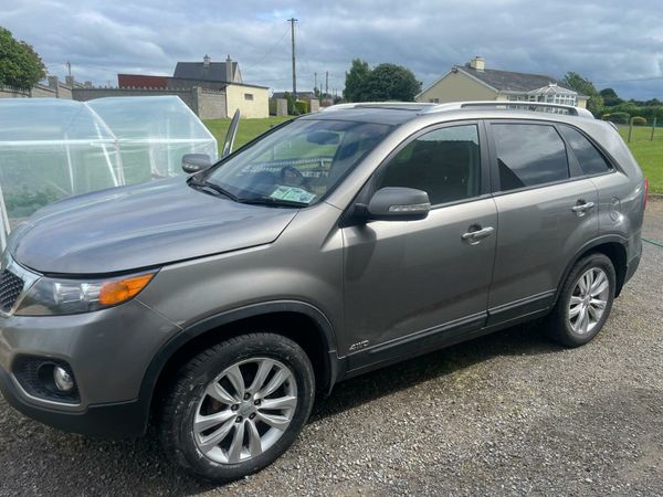 Kia Sorento SUV, Diesel, 2010, Silver