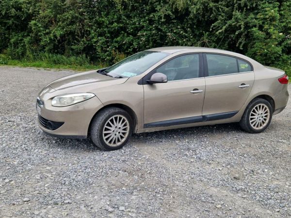 Renault Fluence Saloon, Diesel, 2012, Gold