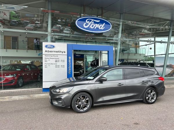 Ford Focus Estate, Petrol, 2019, Grey