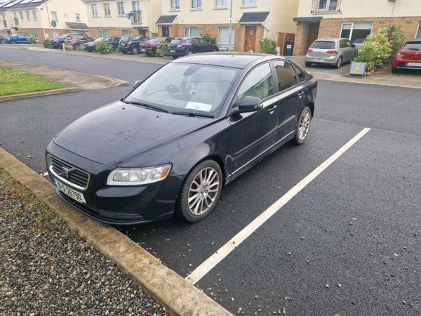 Volvo S40 Saloon, Diesel, 2010, Black