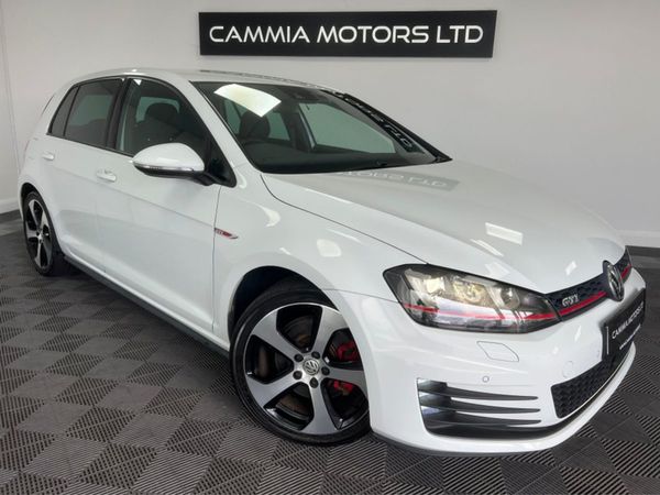 Volkswagen Golf Hatchback, Petrol, 2015, White