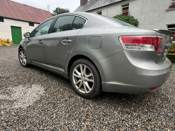 Toyota Avensis Saloon, Diesel, 2011, Grey