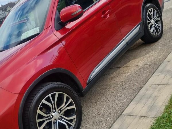 Mitsubishi Outlander SUV, Diesel, 2018, Red