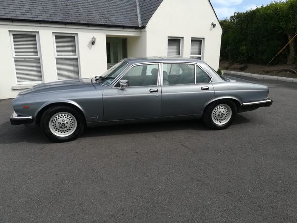 Other Other Saloon, Petrol, 1989, Blue