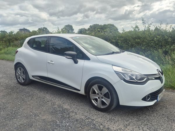 Renault Clio Hatchback, Petrol, 2016, White