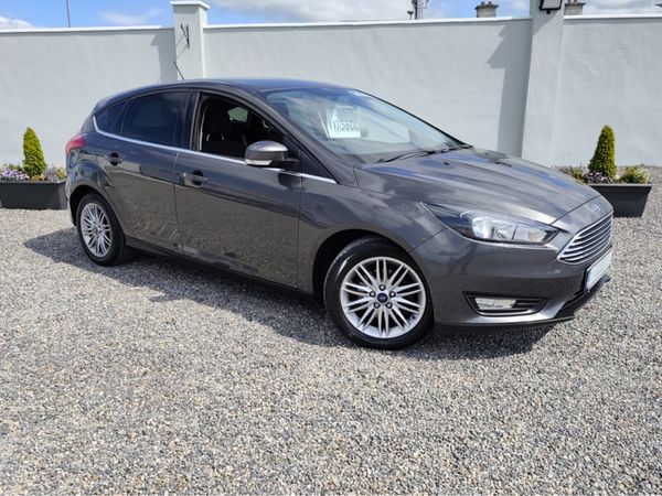 Ford Focus Hatchback, Diesel, 2017, Grey