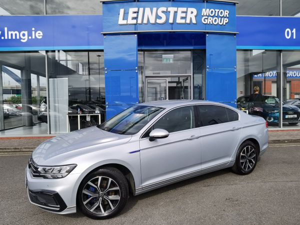 Volkswagen Passat Saloon, Petrol Plug-in Hybrid, 2022, Silver